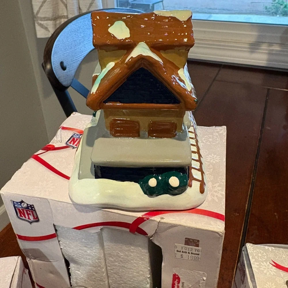 Vintage Dallas Cowboys Christmas Village Ceramic House and 2 Ornaments NIB